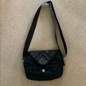 Ivvivia crossbody bag